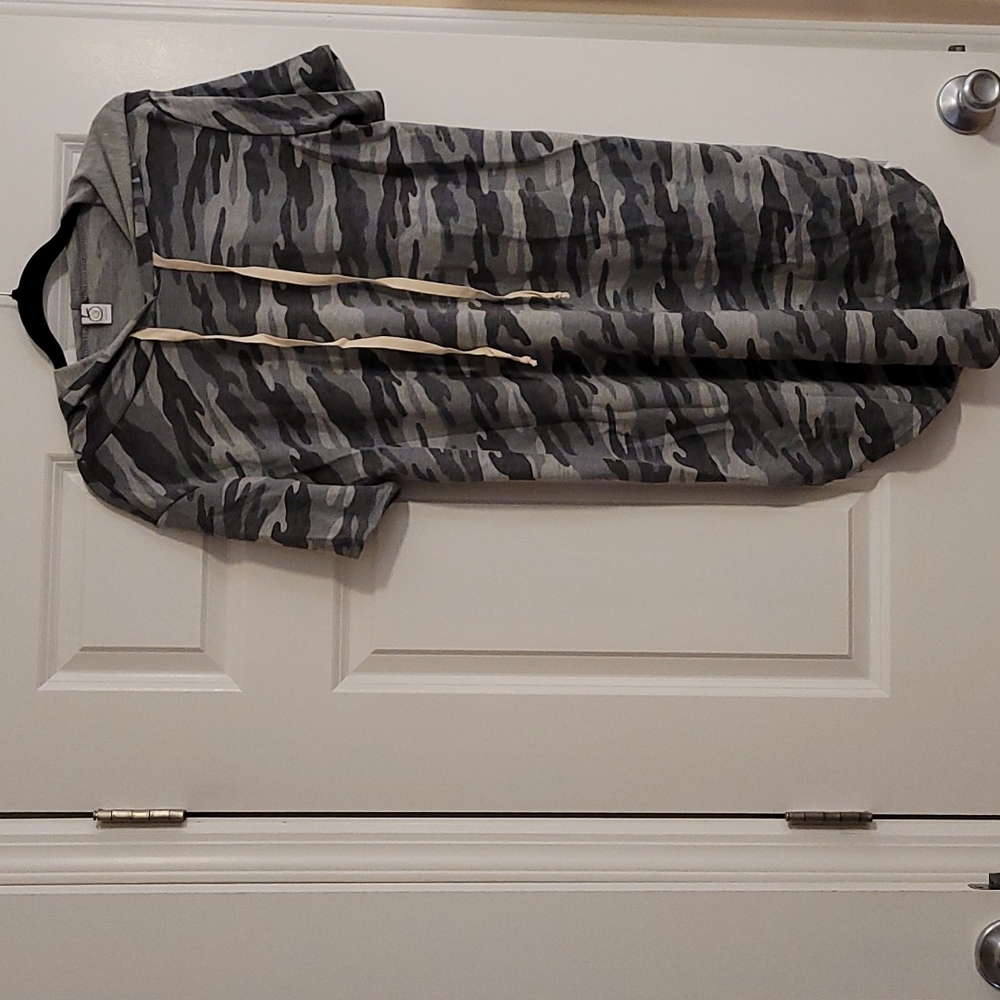 Gray & black camouflage dres - hood with pul strings